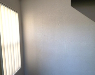 15128 W Grant Street - Photo Thumbnail 5