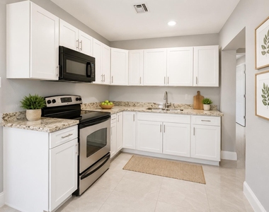 5605 Pinewood Avenue - Photo Thumbnail 1