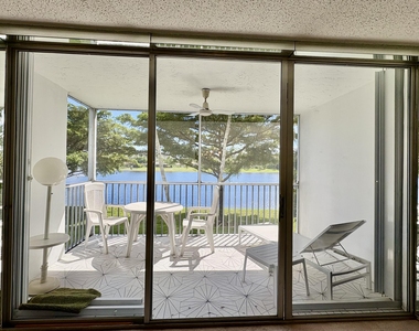 3150 N Course Lane - Photo Thumbnail 9
