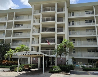 3150 N Course Lane - Photo Thumbnail 16