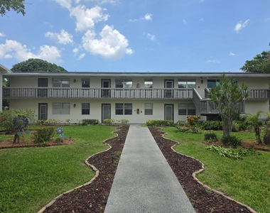 15 Markham - Photo Thumbnail 19