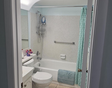 15 Markham - Photo Thumbnail 9