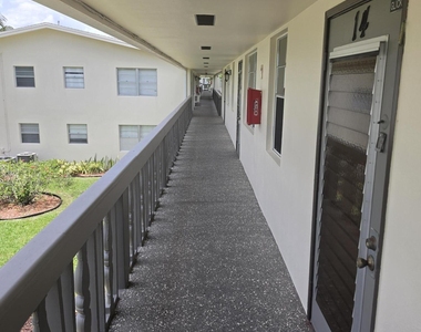 15 Markham - Photo Thumbnail 18