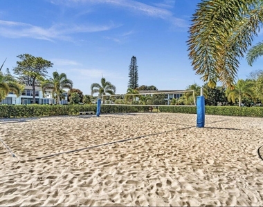15 Markham - Photo Thumbnail 21
