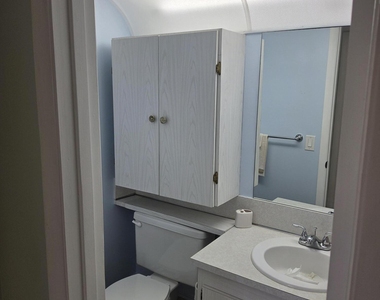 15 Markham - Photo Thumbnail 12