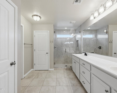 12270 W Desert Sun Lane - Photo Thumbnail 18