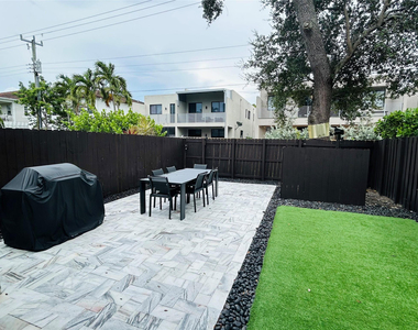 310 Sw 9th Street - Photo Thumbnail 21