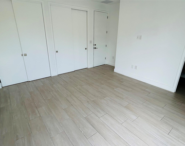 310 Sw 9th Street - Photo Thumbnail 13