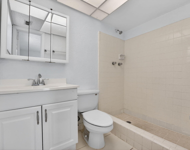 760 Se 2nd Avenue - Photo Thumbnail 18