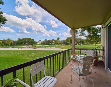 18369 Se Wood Haven Lane - Photo Thumbnail 5