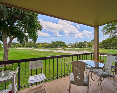 18369 Se Wood Haven Lane - Photo Thumbnail 4
