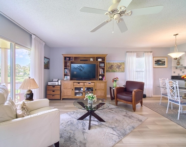 18369 Se Wood Haven Lane - Photo Thumbnail 2