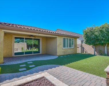 21922 N 100th Avenue - Photo Thumbnail 5