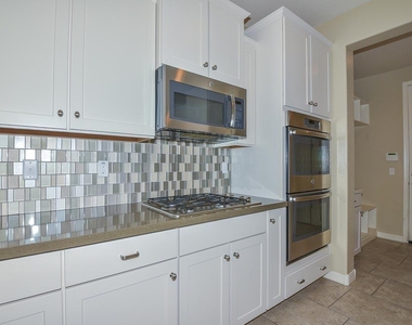 21922 N 100th Avenue - Photo Thumbnail 20
