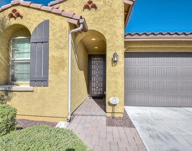 21922 N 100th Avenue - Photo Thumbnail 2