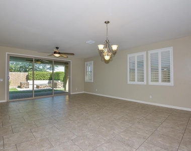 21922 N 100th Avenue - Photo Thumbnail 22