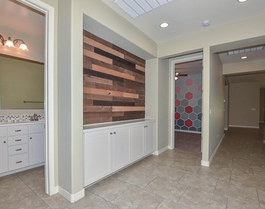 21922 N 100th Avenue - Photo Thumbnail 14
