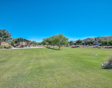 21922 N 100th Avenue - Photo Thumbnail 47