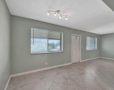 1250 Miami Road - Photo Thumbnail 12