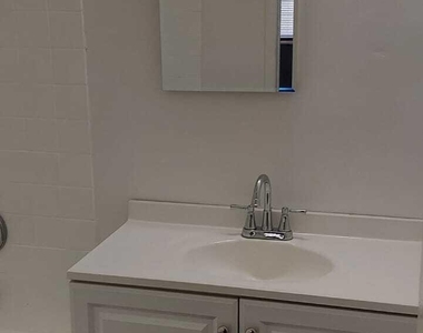 1796 Nw 52nd Avenue - Photo Thumbnail 10