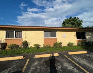 1796 Nw 52nd Avenue - Photo Thumbnail 1