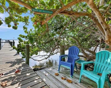 7501 S Indian River Drive - Photo Thumbnail 3