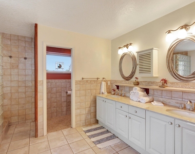 7501 S Indian River Drive - Photo Thumbnail 19