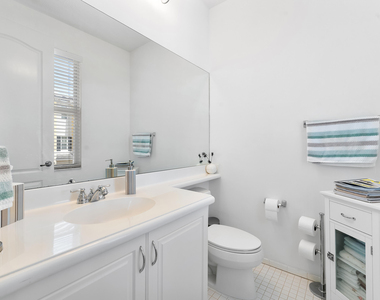 638 Nw 38th Circle - Photo Thumbnail 21