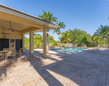638 Nw 38th Circle - Photo Thumbnail 48