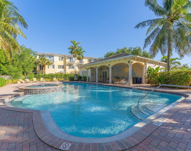 638 Nw 38th Circle - Photo Thumbnail 56