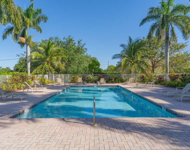 638 Nw 38th Circle - Photo Thumbnail 49