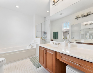 638 Nw 38th Circle - Photo Thumbnail 14