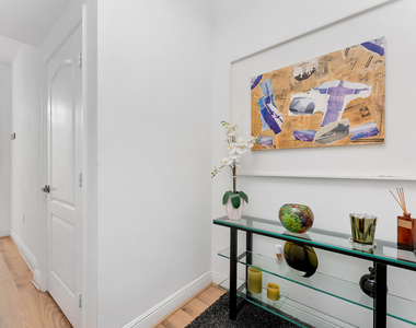 638 Nw 38th Circle - Photo Thumbnail 6