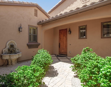 5619 E Libby Street - Photo Thumbnail 9