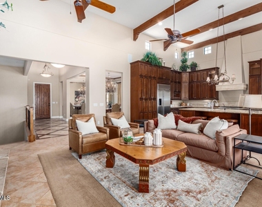 5619 E Libby Street - Photo Thumbnail 15