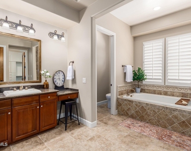 5619 E Libby Street - Photo Thumbnail 23