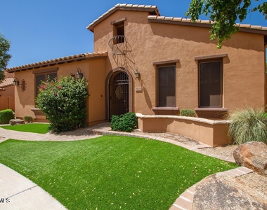 5619 E Libby Street - Photo Thumbnail 8