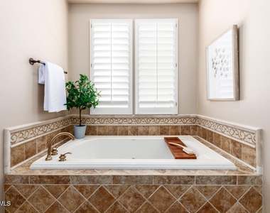 5619 E Libby Street - Photo Thumbnail 24