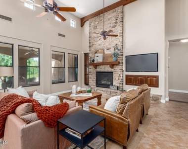 5619 E Libby Street - Photo Thumbnail 18
