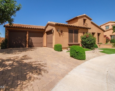 5619 E Libby Street - Photo Thumbnail 7