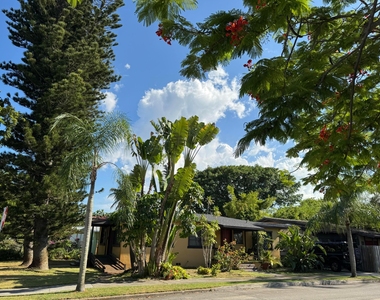 2919 Poinsettia Avenue - Photo Thumbnail 18