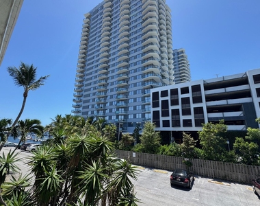 2919 Poinsettia Avenue - Photo Thumbnail 11