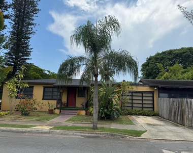 2919 Poinsettia Avenue - Photo Thumbnail 16