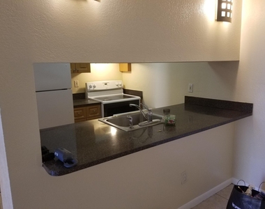 6023 10th Avenue N - Photo Thumbnail 4