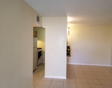 6023 10th Avenue N - Photo Thumbnail 3
