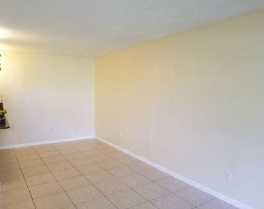 6023 10th Avenue N - Photo Thumbnail 2