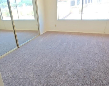 11226 S Tomi Drive - Photo Thumbnail 9