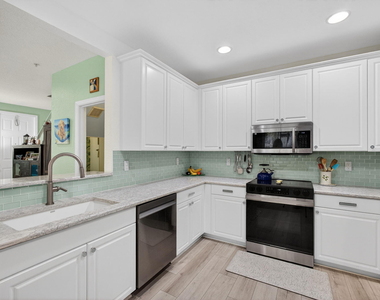 4345 Parkside Drive - Photo Thumbnail 7