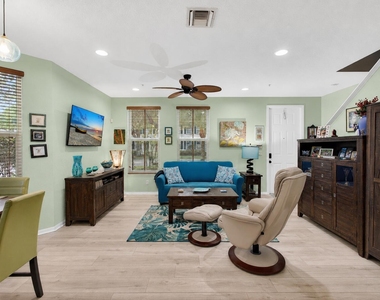 4345 Parkside Drive - Photo Thumbnail 3