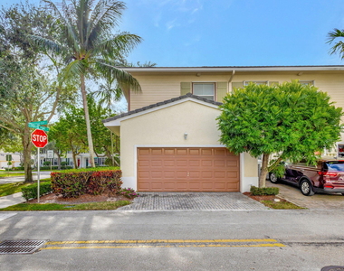 4345 Parkside Drive - Photo Thumbnail 32